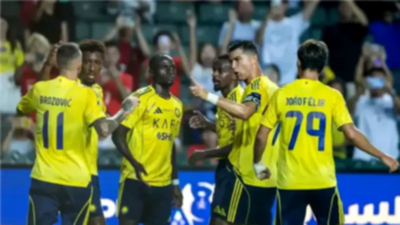 النصر يهزم النجمة بثلاثية في الشوط الأول من لقاء الدوري السعودي المؤجل