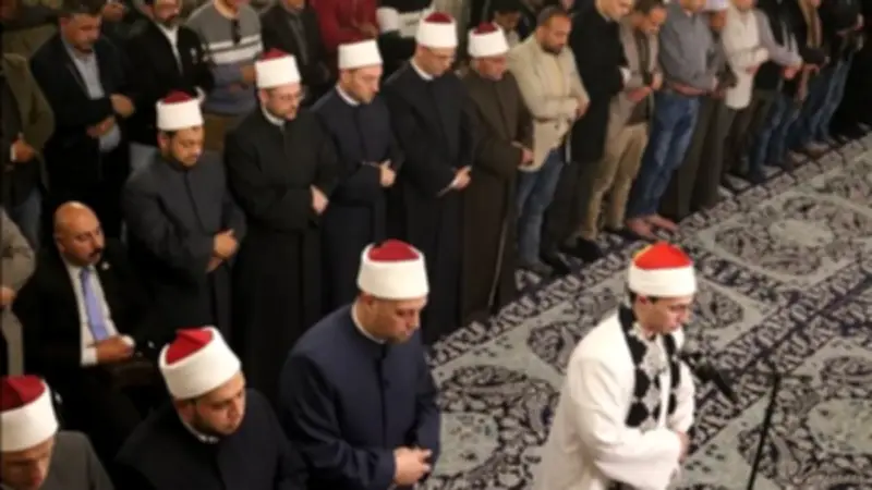 كبار القراء ونجوم «دولة التلاوة» يحيون ثامن ليالي رمضان في المساجد الكبرى بأجواء روحانية