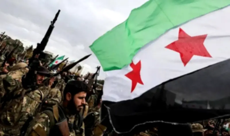 مقتل جندي سوري في هجوم استهدف مقرًا للجيش شرق دير الزور