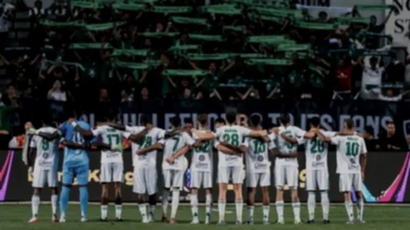 موعد وتشكيلات مباراة أهلي جدة والرياض في الدوري السعودي اليوم