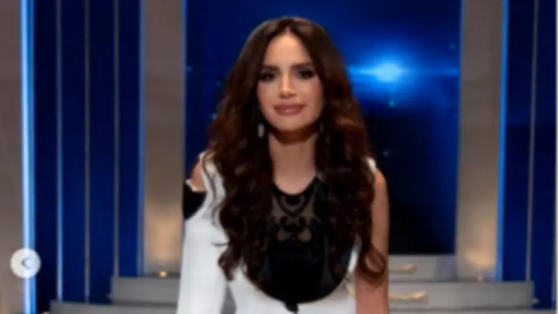 أمال ماهر تخطف الأنظار بإطلالة أنيقة تبرز أحدث صيحات الموضة