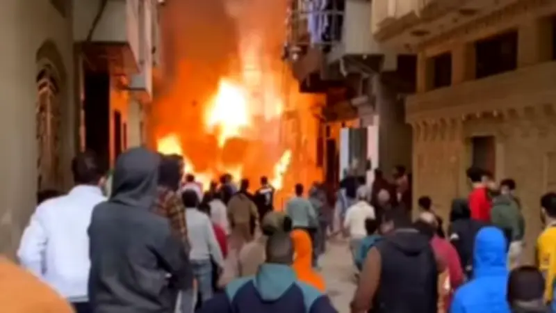 إخماد حريق هائل في مخزن بلاستيك بالصف بالجيزة دون إصابات