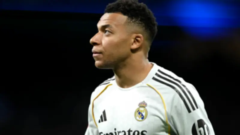 النيابة الإسبانية تطالب بسجن مشجع ريال أوفييدو عامًا بسبب إهانات عنصرية لمبابي