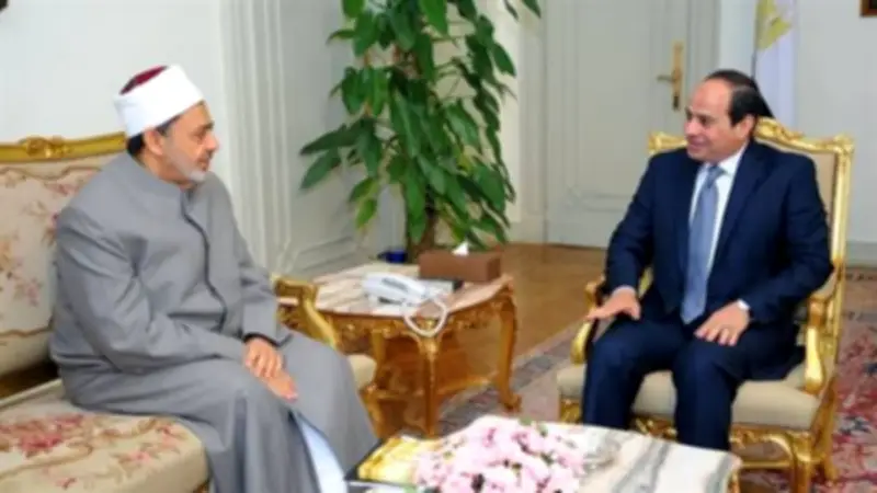 السيسي يتصل بشيخ الأزهر للاطمئنان على صحته.. والطيب يشيد بدعمه لرسالة الأزهر