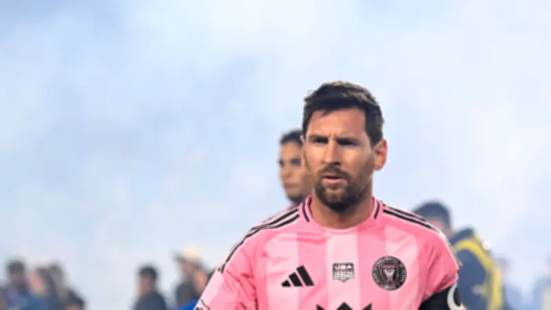 ميسي يغلق باب العودة لبرشلونة نهائياً: 