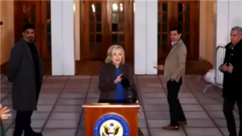 هيلاري كلينتون تنفي علاقتها بإبستين وتوجه اتهامات للجنة الجمهورية بحماية ترامب