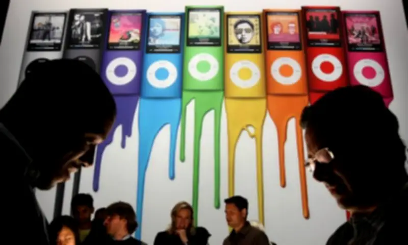 عودة قوية لأجهزة iPod رغم توقف الإنتاج: هروب من تشتيت الهواتف الذكية
