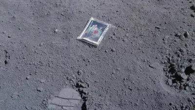 ذكرى إنسانية على سطح القمر.. صورة عائلية تركها رائد فضاء منذ 1972