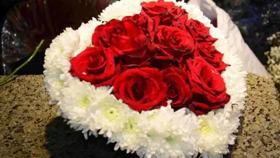 ارتفاع أسعار بوكيهات الورد الأحمر قبل عيد الحب 2026: تتراوح بين 300 و4000 جنيه