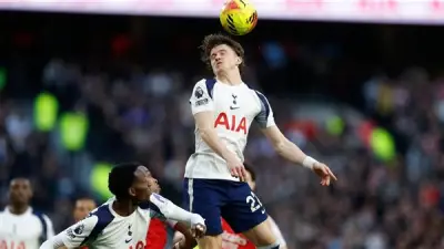 آرسنال يسحق توتنهام 4-1 في ديربي شمال لندن ويحافظ على صدارة الدوري الإنجليزي