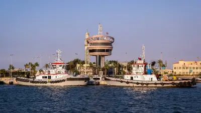 ميناء دمياط يشهد حركة تجارية نشطة باستقبال 7 سفن ووصول 22 سفينة بالميناء