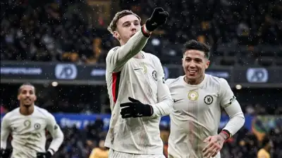 تشيلسي يتقدم على ليدز بهدف جواو بيدرو في الشوط الأول من الدوري الإنجليزي