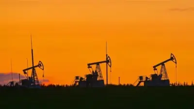 استقرار أسعار النفط اليوم مع ترقب نتائج المحادثات الأمريكية الإيرانية