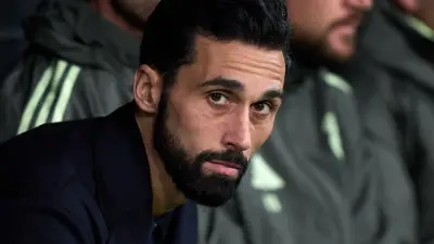 أربيلوا يجهز أرنولد لمواجهة بنفيكا في دوري الأبطال باستراتيجية تدريجية