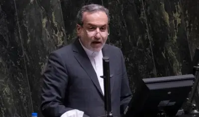 وزير الخارجية الإيراني يرفض الدبلوماسية عبر اتفاق نووي غير عادل