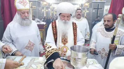 تدشين كنيسة البابا أثناسيوس وآباء مجمع نيقية في طما بمشاركة واسعة