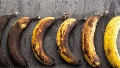 تفسير رؤية الموز الفاسد في منام المتزوجة: دلالات الهموم والأحزان والتحذيرات