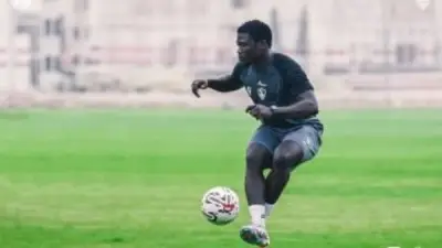 إصابة قاسية تبعد نجم الزمالك السابق سامسون اكينولا عن الملاعب حتى نهاية الموسم