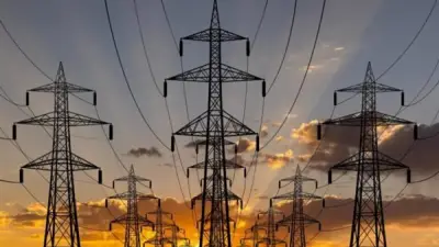 قطع الكهرباء عن مناطق بالعاشر من رمضان للصيانة ومتابعة مشاريع الإسكان