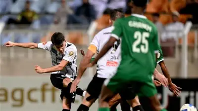 الشباب السعودي يواجه تحديات مالية وإدارية بعد خسارة كبيرة أمام الأهلي