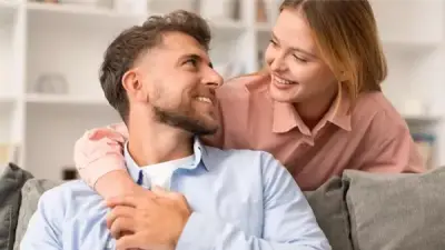 الفلانتين ليس مجرد هدايا.. سلوكيات يومية بسيطة تزيد الألفة بين الزوجين