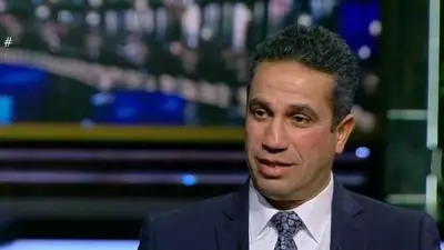 العميد محمد سمير يمارس نط الحبل في ندوة سياسية: رسالة للشباب بدمج الرياضة بالعمل العام