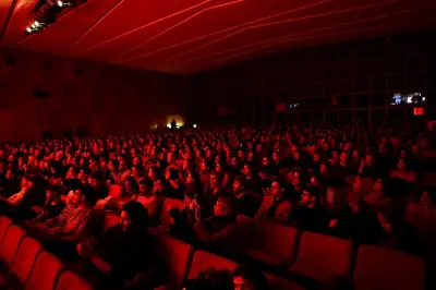 خروج آمن كامل العدد في عرضه العالمي الأول بمهرجان برلين