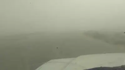 عاصفة ترابية قوية تضرب محافظة مطروح وتتسبب في انعدام الرؤية بالشوارع