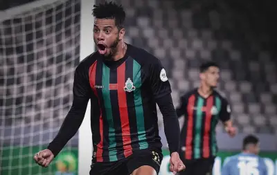 الفحلي وخابا يقودان هجوم الجيش الملكي أمام الأهلي بدوري أبطال إفريقيا