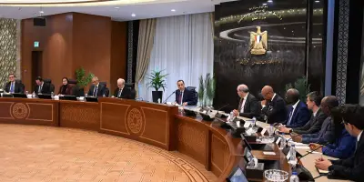 رئيس الوزراء يبحث مع مؤسسة التمويل الدولي مستجدات طرح المطارات المصرية