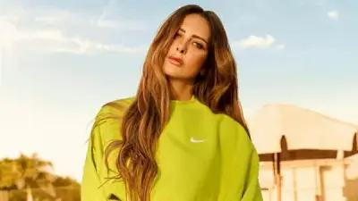 الفنانة ريم مصطفى تنعي والدتها عبر فيسبوك: 'فقدت ضهري وأمان عمري'