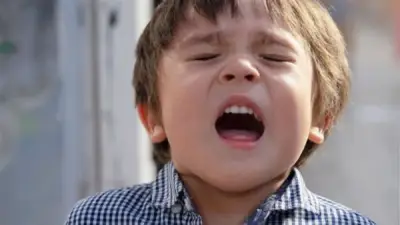 وزارة الصحة تكشف أسباب العطس المتكرر صباحًا وتوضح العلاقة بالحساسية والأعصاب