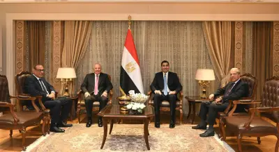 وزير الرياضة يبحث مع هاني أبو ريدة سبل تطوير منظومة الكرة المصرية