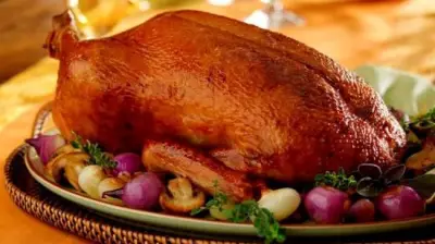 طريقة تحضير البط في الفرن بطعم احترافي لعزومات رمضان بأقل جهد وأطباق