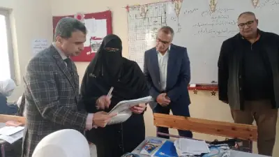 وكيل تعليم كفر الشيخ ومسؤول الوزارة يتفقدان مدرسة هدى شعراوي لمتابعة سير العملية التعليمية