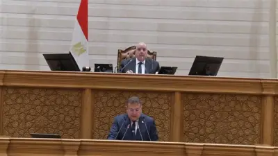 نائب ينتقد غياب وزير الاستثمار عن مناقشة قانون سجل المستوردين في البرلمان