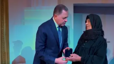 وزير الداخلية يكرم شهداء ومصابي الشرطة تقديراً لتضحياتهم في تحقيق الأمن