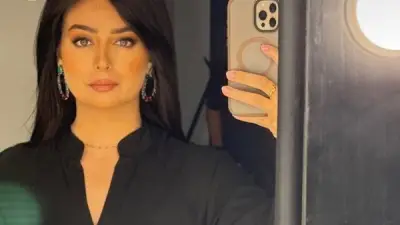 هبة مجدي تروج لمسلسلها الرمضاني المداح أسطورة النهاية بإطلالة محتشمة