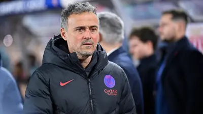 إنريكي يشيد بجماهير باريس سان جيرمان بعد انتصارهم المثير على موناكو في دوري الأبطال