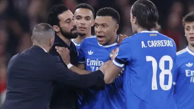 كواليس غرفة ملابس ريال مدريد بعد أحداث بنفيكا: فينيسيوس ومبابي في موقف متضامن