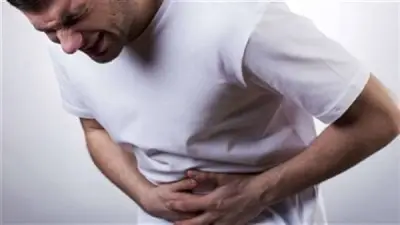 نصائح طبية هامة لمرضى القولون لتجنب آلام المعدة في أول أيام رمضان