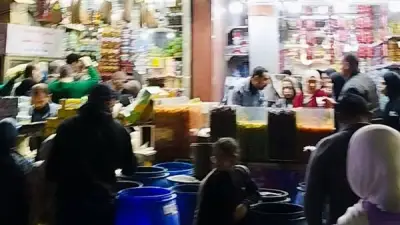 زحام كبير على محال المخللات في الغربية استعدادًا لشهر رمضان المبارك