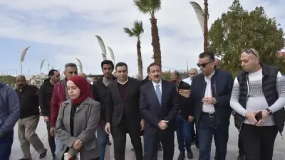 محافظ بورسعيد يوجه ببدء المرحلة الثانية لتطوير الكورنيش ورفع كفاءة الطريق القبلي