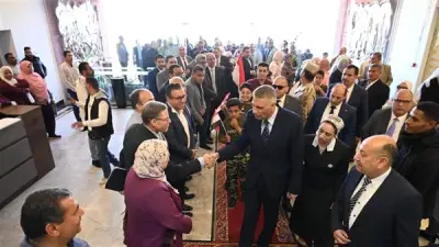 محافظ جنوب سيناء الجديد يتسلم مهام منصبه وسط استقبال رسمي وشعبي حافل في طور سيناء