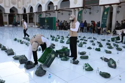 توجيهات الإمام الأكبر تدفع لإفطار جماعي ضخم في الجامع الأزهر بأول أيام رمضان
