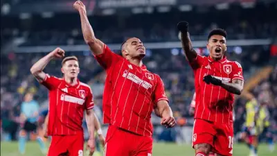 نوتنجهام فورست يسحق فنربخشة بثلاثية نظيفة في الملحق المؤهل للدوري الأوروبي