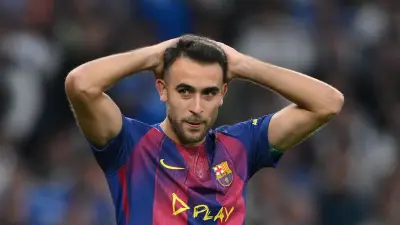 إيريك جارسيا يهاجم تحكيم مباريات برشلونة الأخيرة ويصفه بـ