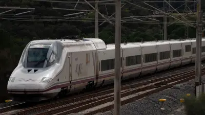 مأساة رياضية في المغرب.. مصرع لاعبتي كرة قدم على سكك حديد الدار البيضاء