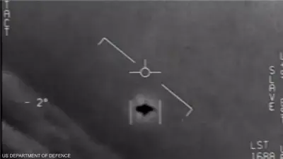 ترامب يتعهد بنشر معلومات البنتاجون عن الكائنات الفضائية بعد تصريحات أوباما