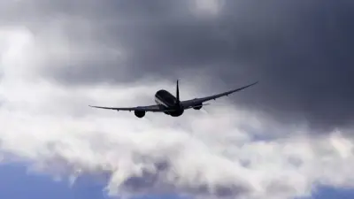 اختفاء طائرة أمريكية عن الرادارات في أجواء روسيا: تفاصيل الرحلة الغامضة فوق مورمانسك